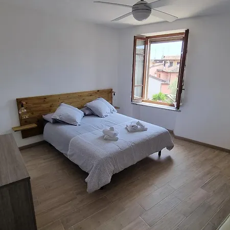 Apartman Casa Degli Ulivi A - House With Garden Near The Cir Lni00059